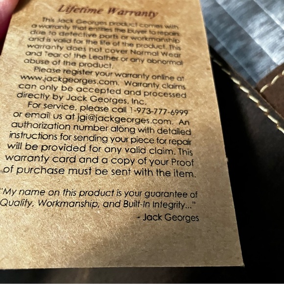 Jack George’s Voyager Arizona Buffalo Leather Messenger Bag - Picture 3 of 13